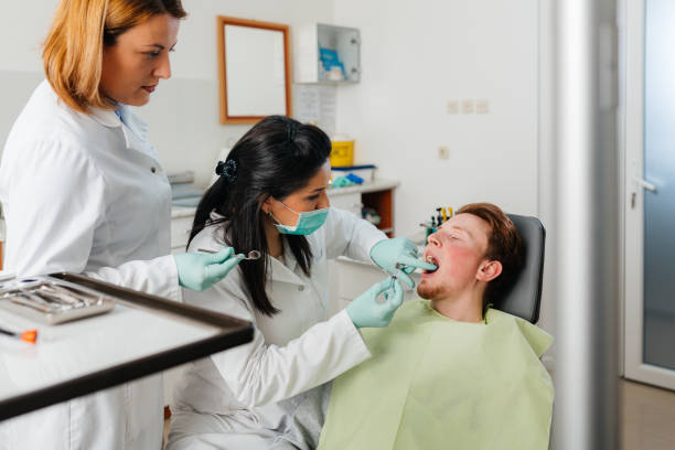 Best Dentist for Tooth Abscess  in Manche Village, CA
